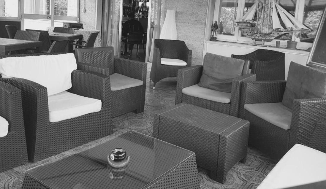 Hotel La Lucciola Кианчано Терме Екстериор снимка